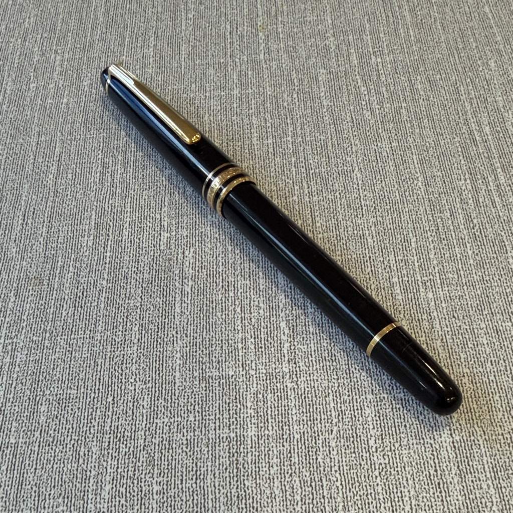 Mont Blanc Roller Ball Black And Gold Pen